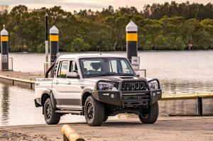 Mahindra Black Edition mHAWK Pik Up 2020 года  (AU)